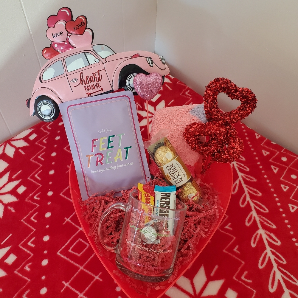 Valentine Day Basket
